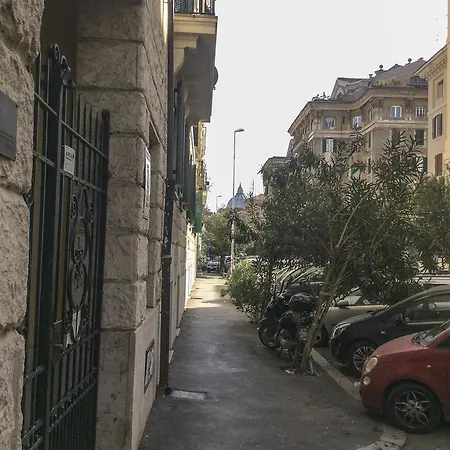 Chic Giannone Apartment Rome
